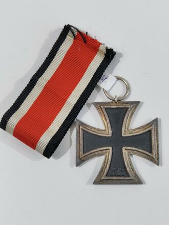 Eisernes Kreuz 2. Klasse 1939 mit Hersteller 132 im Bandring für " Franz Reischhauer, Oberstein " selten / Hakenkreuz mit voller Schwärzung