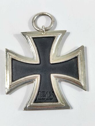 Eisernes Kreuz 2. Klasse 1939 mit Hersteller 106 im Bandring für " B. Schneider, Wien " selten / Hakenkreuz mit voller Schwärzung