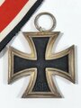 Eisernes Kreuz 2. Klasse 1939 mit Hersteller 25 im Bandring für " Arbeitsgemeinschaft der Gravuer, Gold und Silberschmiedeinnungen, Hanau a. Main " / Hakenkreuz minimal Berieben