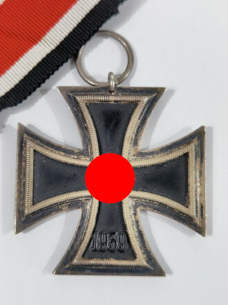 Eisernes Kreuz 2. Klasse 1939 mit Hersteller 76 im Bandring für " Ernst L. Müller, Pforzheim " selten / Hakenkreuz minimal Berieben