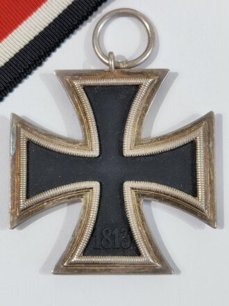 Eisernes Kreuz 2. Klasse 1939 mit Hersteller 52 im Bandring für " Gottlieb & Wagner, Idar Oberstein " extrem selten in diesem Zustand zu finden / Hakenkreuz mit voller Schwärzung