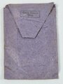Eisernes Kreuz 2. Klasse 1939, ohne Hersteller aber eine bekannte Variante der Firma " Maria Schenkel, Wien " extrem selten zu finden dazu noch die passende Verleihungstüte und Verpackung. / Hakenkreuz mit voller Schwärzung