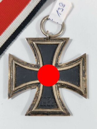 Eisernes Kreuz 2. Klasse 1939 mit Hersteller 138 im Bandring für " Julius Maurer, Oberstein " sehr selten / Hakenkreuz mit voller Schwärzung