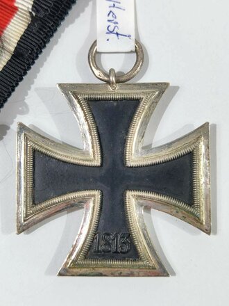 Eisernes Kreuz 2. Klasse 1939 mit Hersteller 106 im Bandring für "Brüder Schneider, Wien (BSW)   Hakenkreuz mit voller Schwärzung