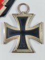 Eisernes Kreuz 2. Klasse 1939 mit Hersteller 113 im Bandring für " Hermann Aurich, Dresden " Zarge im frostigen Zustand / Hakenkreuz mit voller Schwärzung