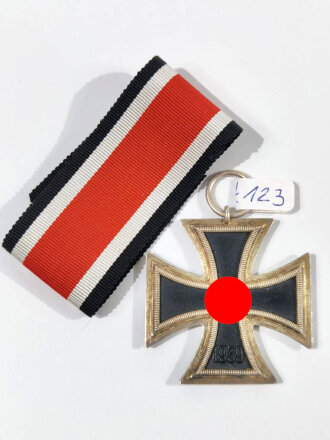 Eisernes Kreuz 2. Klasse 1939 mit Hersteller 123 im Bandring für " Beck, Hassinger & Co, Straßburg" sehr seltene Variante / Hakenkreuz mit voller Schwärzung