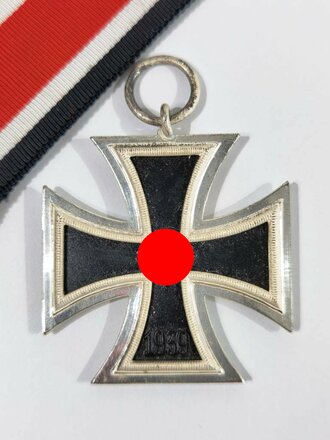 Eisernes Kreuz 2. Klasse 1939 mit Hersteller 100 im...