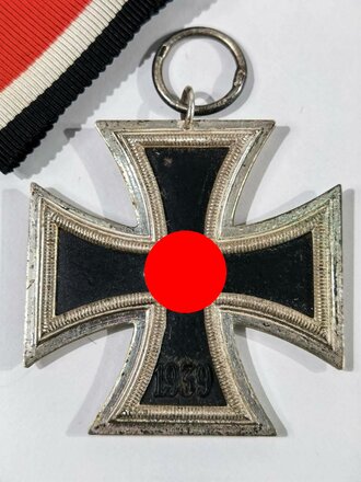 Eisernes Kreuz 2. Klasse 1939 mit Hersteller 15 im Bandring für " Friedrich Orth, Wien " seltene Variante / Hakenkreuz minimal Berieben