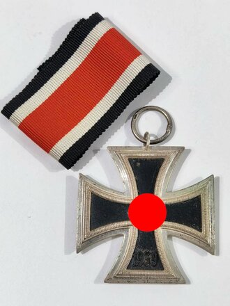 Eisernes Kreuz 2. Klasse 1939 mit Hersteller 15 im Bandring für " Friedrich Orth, Wien " seltene Variante / Hakenkreuz minimal Berieben