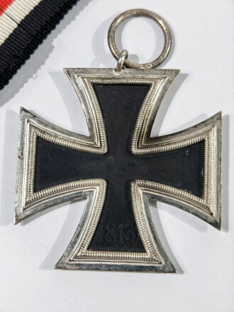 Eisernes Kreuz 2. Klasse 1939 mit Hersteller 3 im Bandring für " Wilhelm Deumer, Lüdenscheid " seltene Variante / Hakenkreuz minmal Berieben