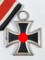 Eisernes Kreuz 2. Klasse 1939, ohne Hersteller, wird aber dem Hersteller 4 für " Steinhauer & Lück, Lüdenscheid zugeordnet. Zarge im frostigen Zustand / Hakenkreuz mit voller Schwärzung