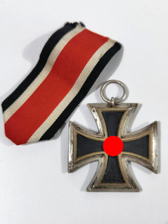 Eisernes Kreuz 2. Klasse 1939 ohne Hersteller / Hakenkreuz mit voller Schwärzung