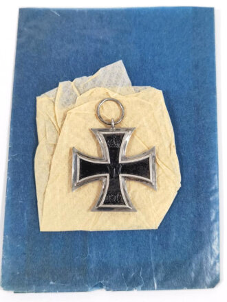 Eisernes Kreuz 2. Klasse 1914 mit Hersteller im Bandring " K.A.G. "  mit Tüte und Umwickelpapier