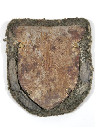 Kubanschild auf Heeresstoff, Eisen bronziert, getragenes Stück