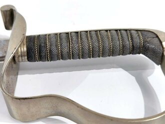 Baden, Säbel für Infanterie  Offiziere Modell 1856. Beidseitig geäzte Klinge von WKC, guter Gesamtzustand, ungerein igtes Stück