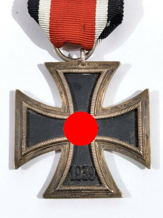 Eisernes Kreuz 2. Klasse 1939 ohne Hersteller mit Bandabschnitt
