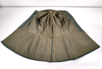 Waffenrock Heer, vermutlich zum E nde des Krieges hin umgeschneidert zur Feldbluse. Schulterklappen Original ?