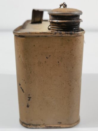 Behälter für Waffenschmieröl der Wehrmacht, sandfarbener Originallack