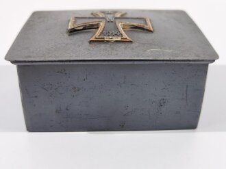 1.Weltkrieg, patriotische Aufbewahrungsdose mit Eisernem Kreuz 1914, 8 x 11 x 5cm