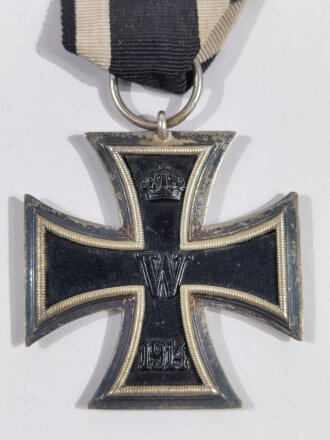 Eisernes Kreuz 2. Klasse 1914 mit Hersteller LV im Bandring