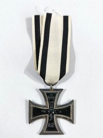 Eisernes Kreuz 2. Klasse 1914 am Band für Nichtkämpfer, mit Hersteller KAG im Bandring,