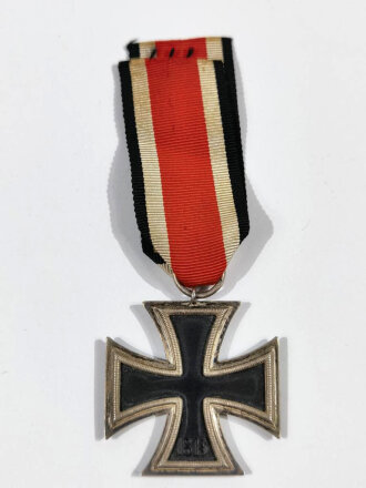 Eisernes Kreuz 2. Klasse 1939 mit Hersteller 65 im Bandring für " Klein & Quenzer, Oberstein ", Hakenkreuz  berieben