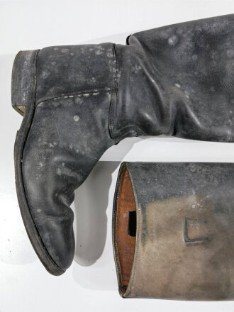 Paar Stiefel für Offiziere der Wehrmacht, ungereinigtes Paar, Sohlenlänge 29cm