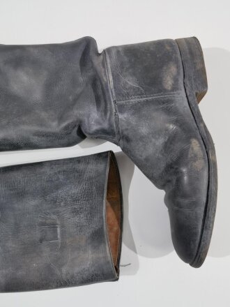 Paar Stiefel für Offiziere der Wehrmacht, ungereinigtes Paar, Sohlenlänge 30cm