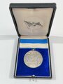 Hamburg Amerika Linie "HAPAG" Medaille für 25 jährige Dienstzeit im Etui, dazu sein Seefahrtsbuch sowie Legitimationskarte und Dienstzeugnissbuch