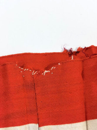 Armbinde für Angehörige der Hitlerjugend, stark getragenes Stück