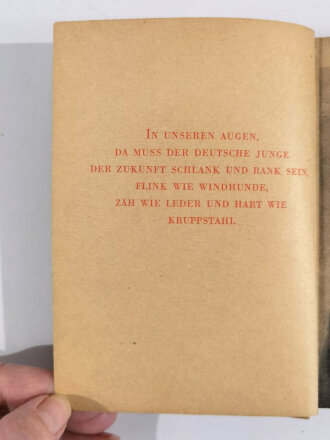 Jungvolk Jahrbuch 1942, 255 Seiten, A6, benutzt,...