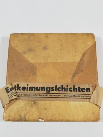 Ein Pack "Entkeimungsschichten" für das Tornisterfiltergerät der Wehrmacht