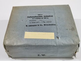 " 500g Zellstoffwatte, keimfrei in 3 Rollen a 165g" datiert 1943, Maße 8 x 18 x 20cm