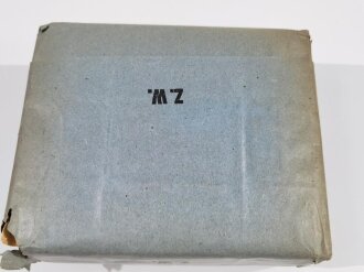 " 500g Zellstoffwatte, keimfrei in 3 Rollen a 165g" datiert 1943, Maße 8 x 18 x 20cm