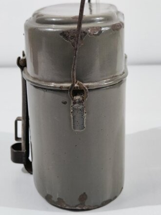 1.Weltkrieg, emailliertes Kochgeschirr " Bing 17"  zusammengehörig, kleines Loch im Boden