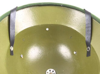 North Vietnamese Army / Viet Cong sun helmet, Vietnam war era, good condition, Innenfutter lose beiliegend