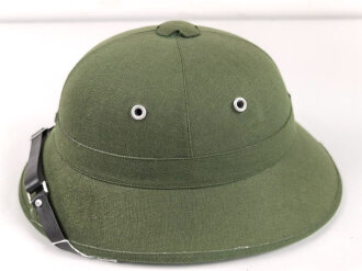 North Vietnamese Army / Viet Cong sun helmet, Vietnam war...
