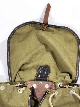 Artillerie Rucksack Wehrmacht datiert 1940. Ungewöhnliche Trageriemen, gebraucht, gut