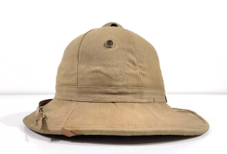 Italien 2. Weltkrieg, Tropenhelm Modell 1940, Kopfgrösse 55, ungetragenes Stück, Kinnriemen gerissen