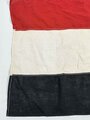 Kaiserreich, schwarz-weiß-roter Saal- oder Fensterschmuck in gutem Zustand, Maße 49 x 76cm