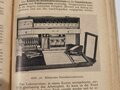 "Das Sanitätsgerät des Feldheeres" datiert 1944, 254 Seiten, stark bebildert. Die Vorschrift zum Thema