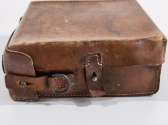 Krankenträgertasche zum Umhängen. gebraucht, datiert 1944
