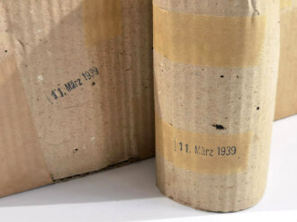 5 Stück "Aether" Glasflaschen für Sanitätszwecke. Originalverpackt und datiert 1939. Höhe der Flaschen jeweils ca. 14cm