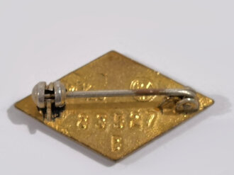 Hitlerjugend " Goldenes Ehrenzeichen " B Stück mit Verleihungsnummer 83527 und Hersteller M1 / 120,