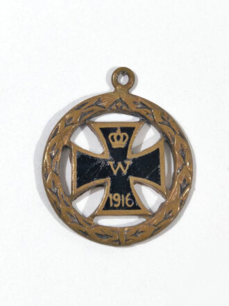 1. Weltkrieg, Patriotrisches Abzeichen, " Anhänger Eisernes Kreuz 1916 im runden Kranz " Durchmesser 18mm