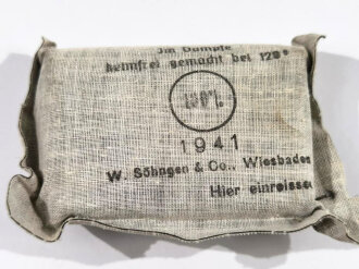 Verbandpäckchen Wehrmacht für den Verbandkasten. Kleines Modell datiert 1941
