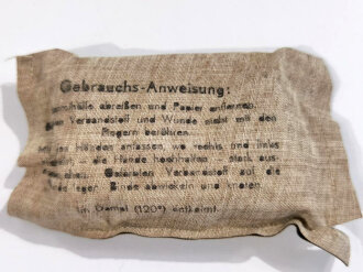 Verbandpäckchen Wehrmacht für den Verbandkasten. Kleines Modell datiert 1945