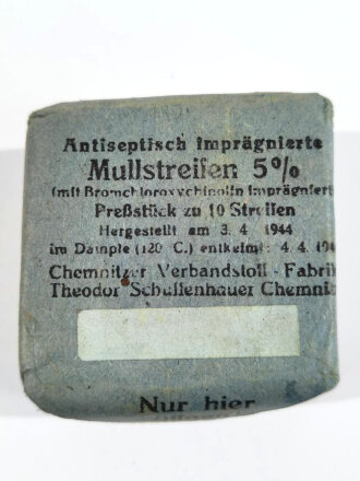 Pack "Antiseptisch imprägnierte Mullstreifen" datiert 1943