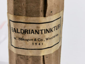 Flasche  " Baldriantinktur " in Umverpackung datiert 1941, gehört so in die Luftschutz Hausapotheke