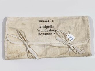"Einsatz 5 Skalpelle, Wundhaken, Hohlnadeln " gehört ins Truppenbesteck 1935